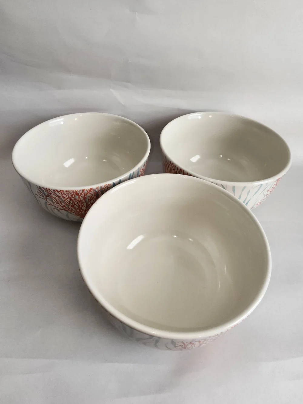 Cracker Barrel Susan Winget Coral Stoneware Bowls – Set of 3